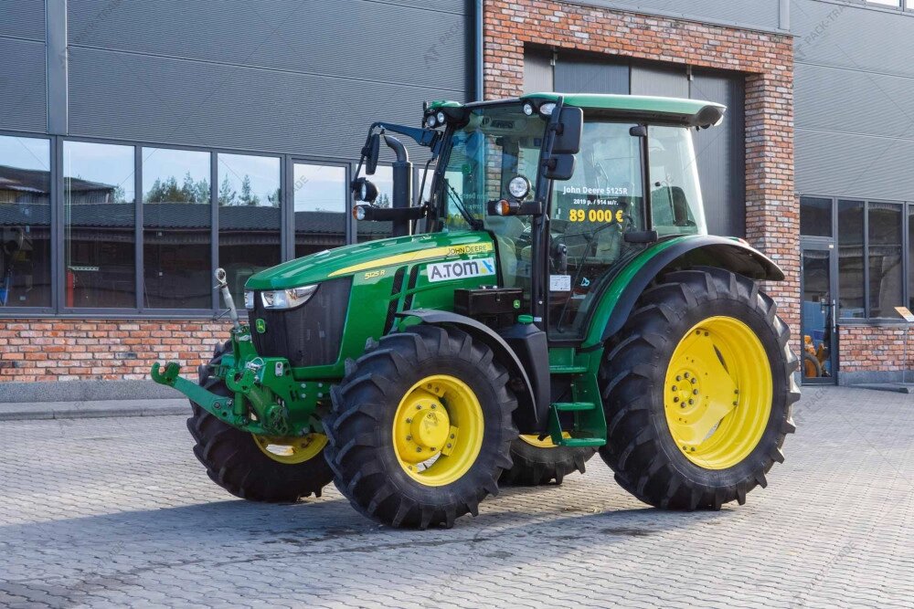 Трактор JOHN DEERE 5125R 2019 р. 125 к. с. 914 м/г., № 3877 від компанії Пак Трейд - фото 1