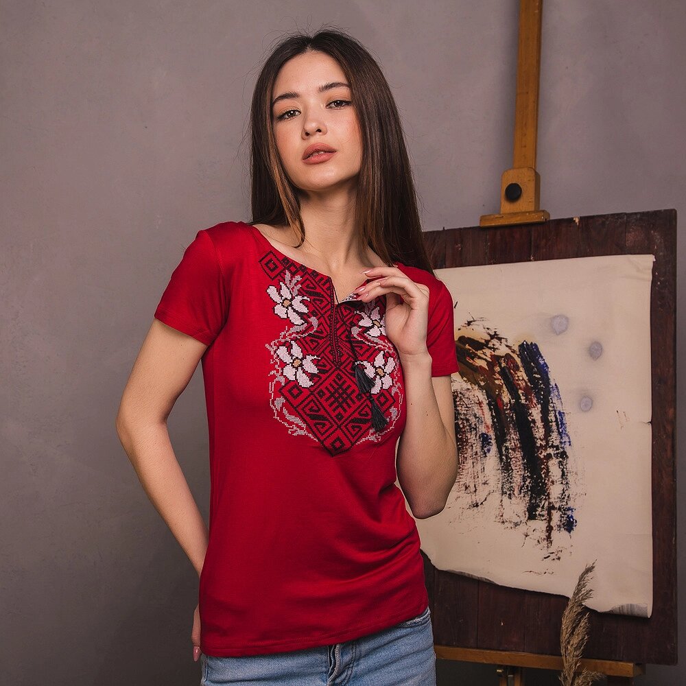Футболка-вишиванка жіноча Moderika Лілія червона XL від компанії Shock km ua - фото 1