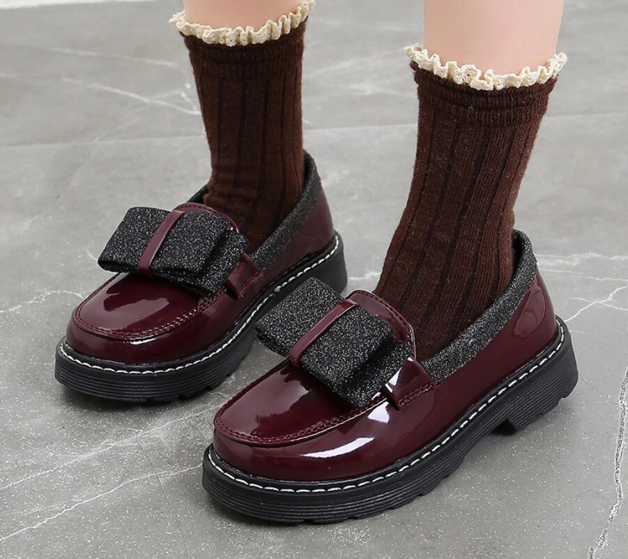 Лаковані туфлі для дівчаток бордові розмір 26 від компанії Shock km ua - фото 1
