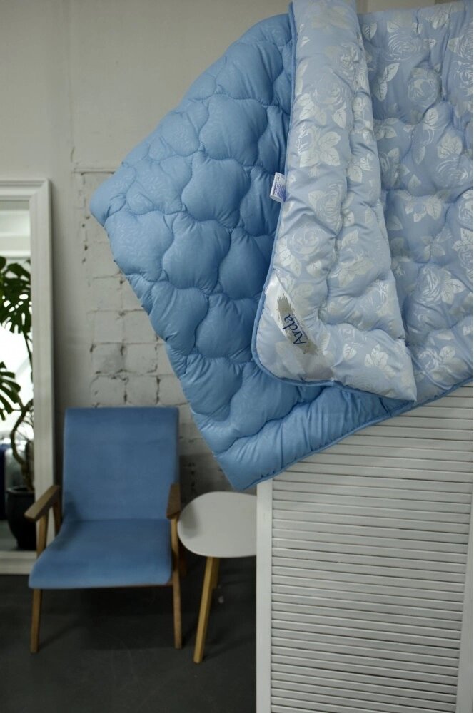Одеяло двуспальное закрытое Arda Цветок 20363 175х215 см голубое від компанії Shock km ua - фото 1