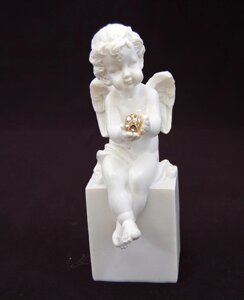 Фігурка декоративна Lefard Ангел на кубі 390-118 18 см біла