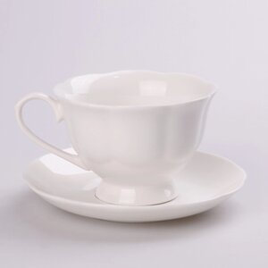 Чашка чайна з порцеляни 200мл з порцеляновим блюдцем кухоль для чаю з кришкою