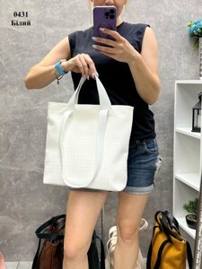 Біла - велика вмістка стильна сумка формата А4 на блискавці, екошкіра з плетінням (0431)
