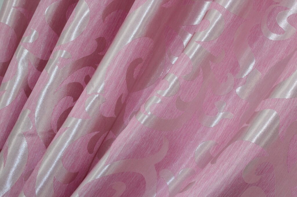 Щільна тканина жаккард "Вензель". Висота 2,8 м. Колір рожевий. Код 476ш від компанії Shock km ua - фото 1
