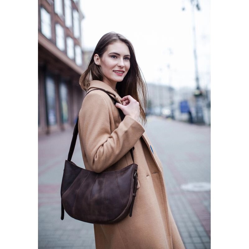 Шкіряна жіноча сумка Круасан темно-коричнева від компанії Shock km ua - фото 1