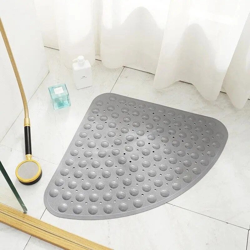 Силіконовий трикутний килимок протиковзкий Bathlux на присосках для ванни та душу 54х54 см, Сірий від компанії Shock km ua - фото 1
