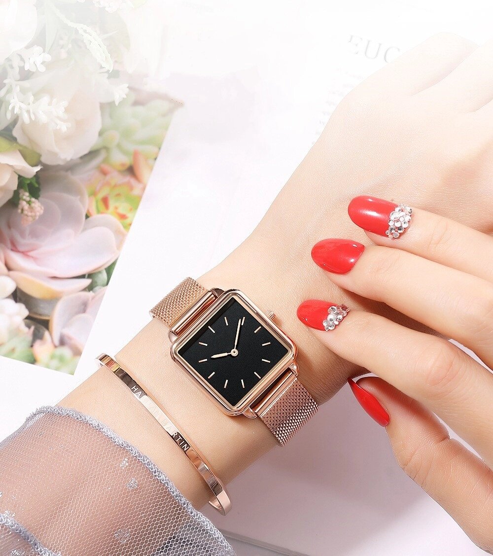 Стильний жіночій годинник з золотистим браслетом код 624 від компанії Shock km ua - фото 1