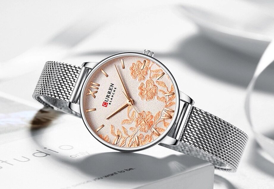 Стильний жіночий наручний годинник зі сріблястим браслетом код 495 від компанії Shock km ua - фото 1