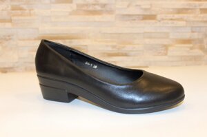 Туфлі жіночі чорні на невеликому каблуці Т028