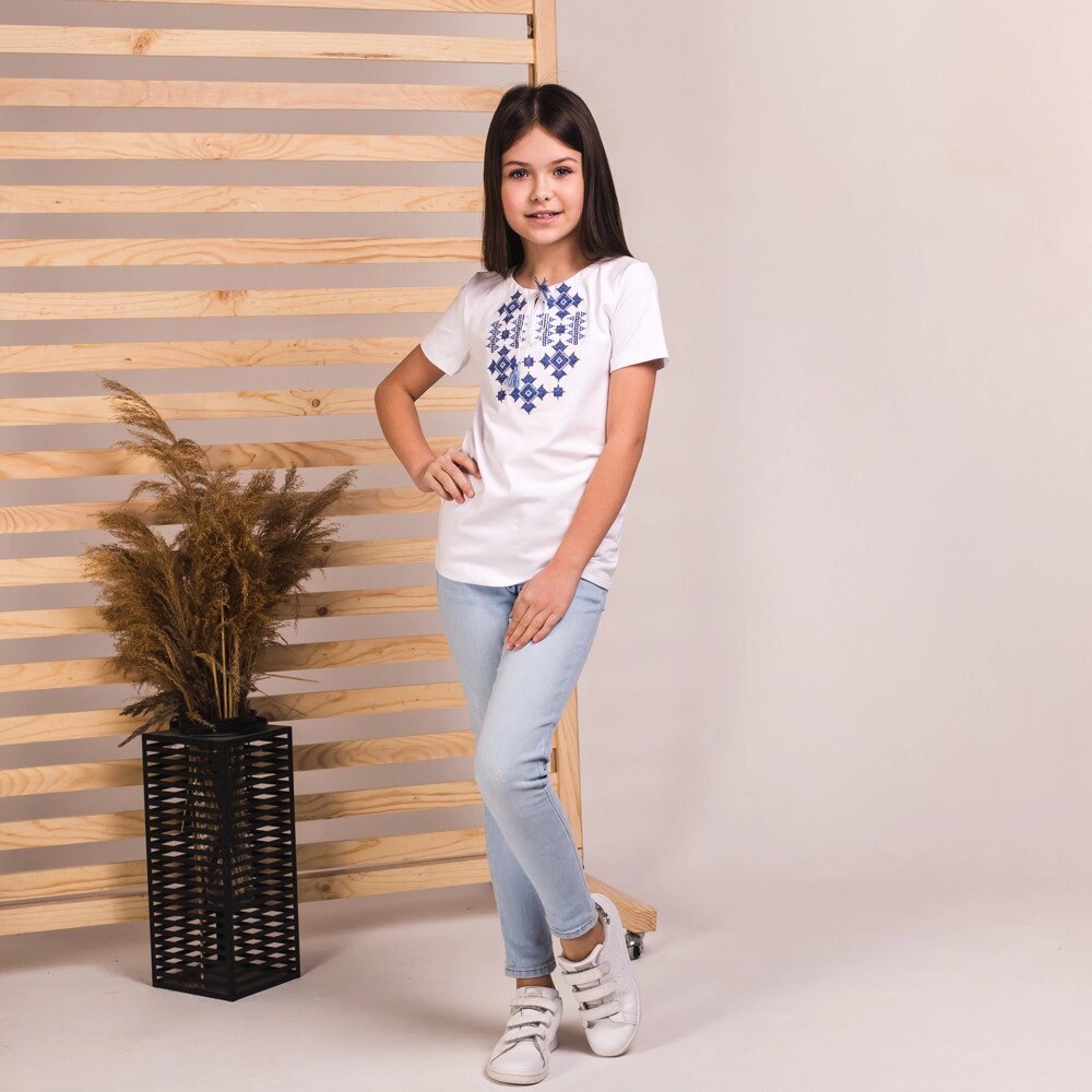 Вишиванка-футболка Moderika Зоряна біла з синьою вишивкою 116 від компанії Shock km ua - фото 1
