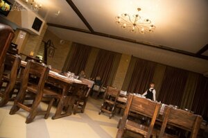 Дерев'яні меблі для ресторанів, барів, кафе в Білій Церкві від виробника