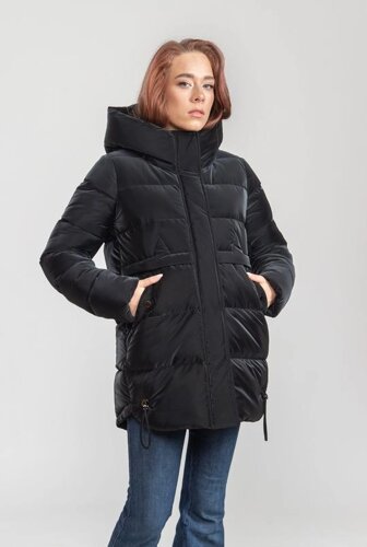 Жіноча куртка зимова подовжена 42 чорний