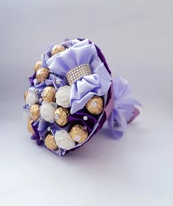 Букет из конфет Ferrero Rosher фиолетовый