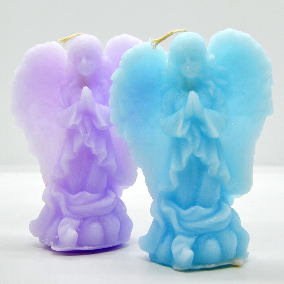 Декоративная ароматическая свеча "Ангелок с большими крыльями" фиолетовый від компанії Іконна лавка - фото 1