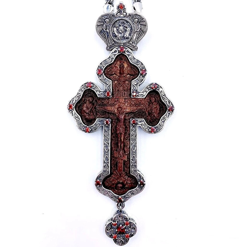 Хрест латунний з оксидуванням та дерев'яним чином, з ланцюгом арт. 2.7.0201лр від компанії Іконна лавка - фото 1