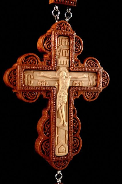 Хрест наперсний нагородний №6.1 (червоне дерево) від компанії Іконна лавка - фото 1