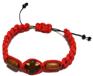 Плетений червоний браслет з хрестом із самшиту