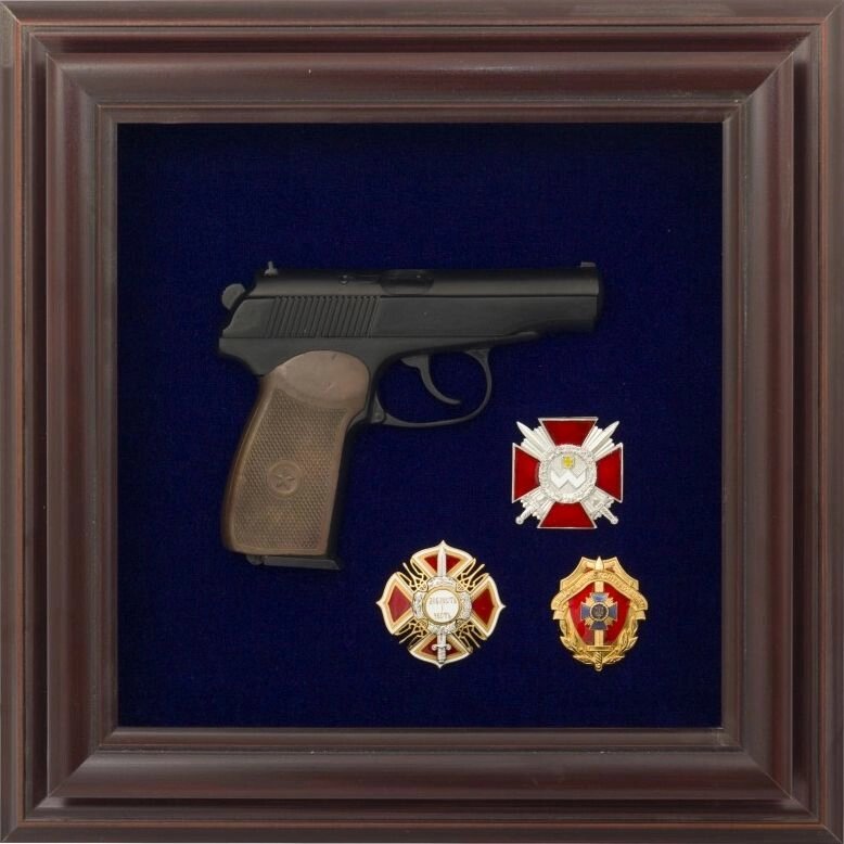 Подарунковий колаж "Пістолет Макарова і нагороди" від компанії Іконна лавка - фото 1