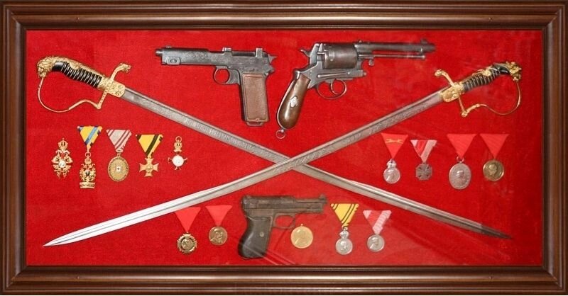 Подарунок "Зброя та нагороди Болгарії, Німеччини, Австро-Угорщини" від компанії Іконна лавка - фото 1