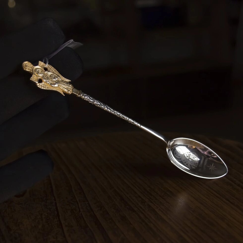 Срібна ложка чайна з позолотою "Янгол хранитель" від компанії Іконна лавка - фото 1