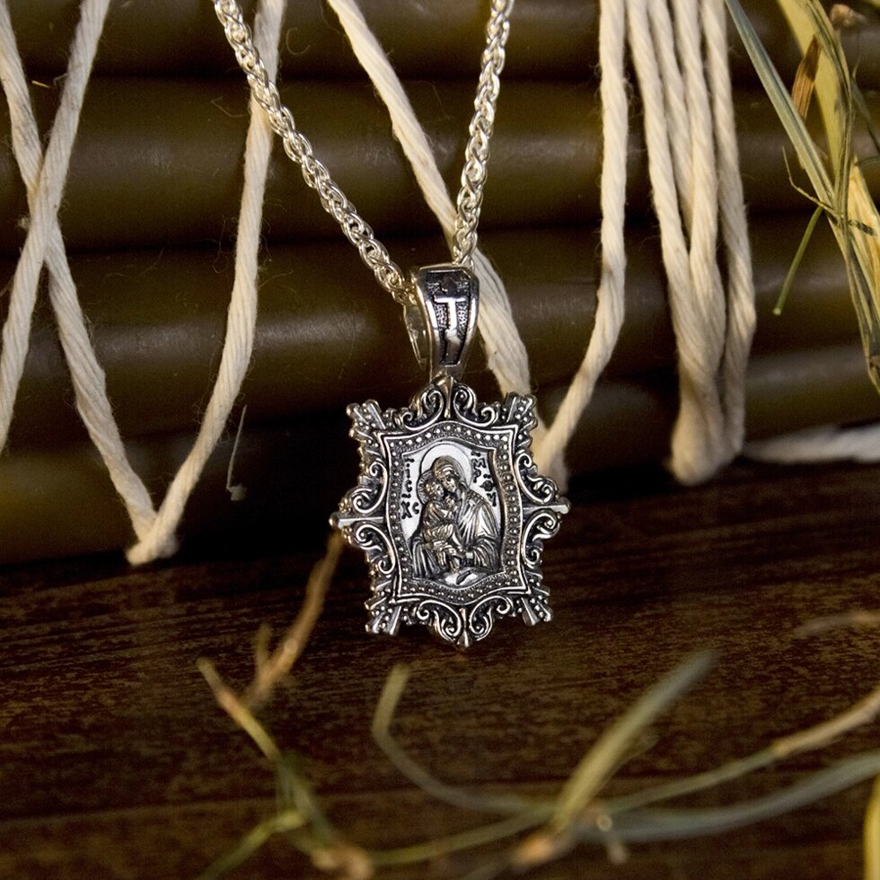 Срібна підвіска "Почаївська ікона Пресвятої Богородиці" від компанії Іконна лавка - фото 1