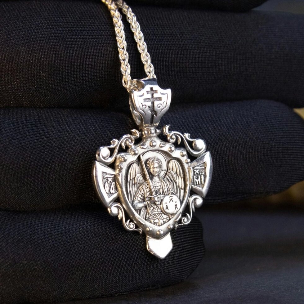 Срібна підвіска з образом Святого Архистратига Михаїла від компанії Іконна лавка - фото 1