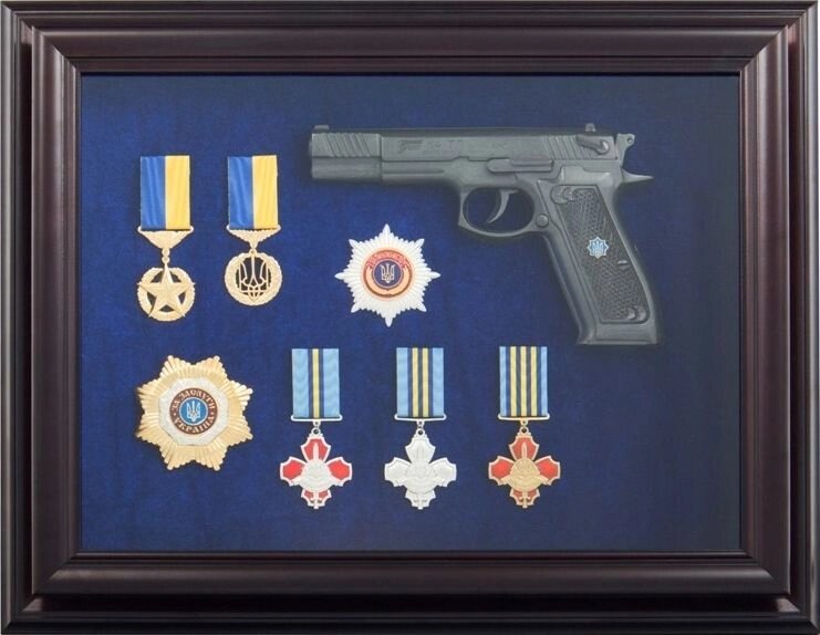 Сувенір "Пістолет Форт з нагородами" від компанії Іконна лавка - фото 1