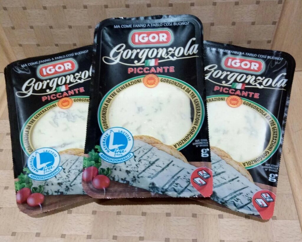 Сир Gorgonzola Picante Igor Горгонзола пиканте м'який з блакитною цвіллю 48% 200г (Італія) від компанії тисячі Suvenirov - фото 1