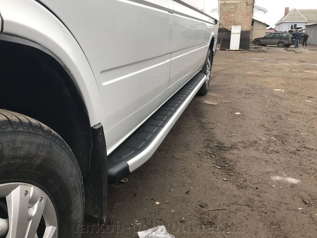 Бічні майданчики Fullmond (2 шт, алюм) Volkswagen LT 1998 від компанії Інтернет-магазин тюнінгу «Safety auto group» - фото 1