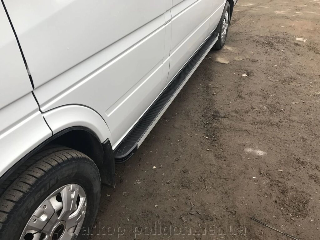 Бічні майданчики Maya V1 (2 шт., Алюміній) Volkswagen LT 1998 гг. від компанії Інтернет-магазин тюнінгу «Safety auto group» - фото 1