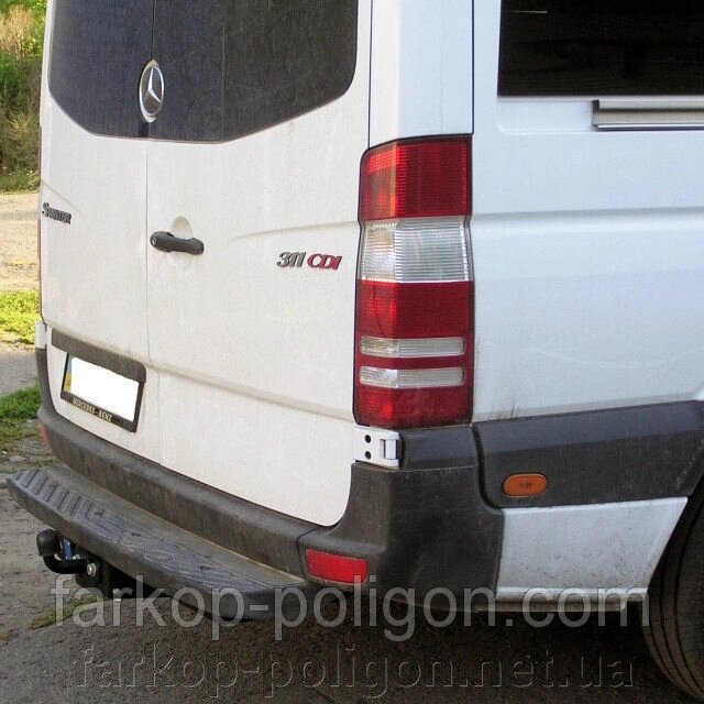 Фаркоп Mercedes Sprinter L=4350/3665 (з підніжкою) з 2006 р. (торцевий) від компанії Інтернет-магазин тюнінгу «Safety auto group» - фото 1