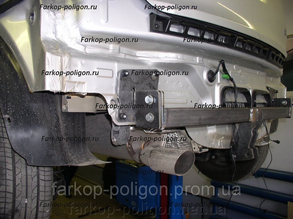 Фаркоп VOLKSWAGEN Polo V хетчбек з 2009 р. від компанії Інтернет-магазин тюнінгу «Safety auto group» - фото 1
