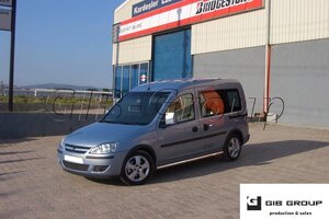 Пороги бічні труби Opel Combo (01-21) D71 з накладками коротка база в Запорізькій області от компании Интернет-магазин тюнинга «Safety auto group»