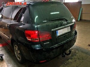 Фаркоп Toyota Avensis Verso з 2002 р. Hakpol T/025