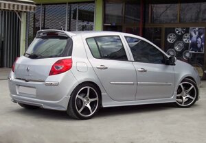 Бокові пороги (під фарбування) для Renault Clio III 2005-2012 рр
