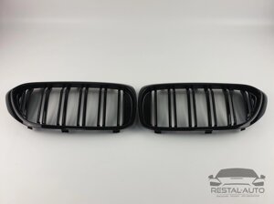 Решітка радіатора ніздрі BMW 5 G30/G31 2017-2020 рік Чорні Глянцеві