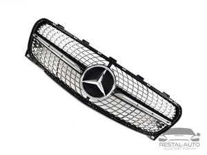 Решетка радиатора на Mercedes GLA-Class X156 2017-2019 год Diamond ( Черная с хром вставками )