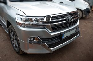 Решітка 2016-2021 (дизайн 2021) для Toyota Land Cruiser 200