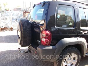 Фаркоп Jeep Cherokee (KJ) з 2001-2008 р. виробництва Umbra Rimorchi (Італія) швидкознімний, повний комплект