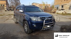 Захист переднього бампера - Кенгурятник Toyota Fortuner (2005-2011)