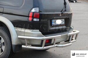 Защита заднего бампера (двойная нержавеющая труба - двойной ус) Mitsubishi Pajero Sport (16+)
