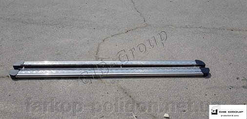 Пороги бічні труби з листом Hyundai H1 (07+) D51 Silver-black- edge від компанії Інтернет-магазин тюнінгу «Safety auto group» - фото 1