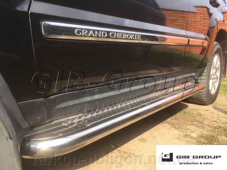 Пороги бічні труби з листом Jeep Grand Cherokee (1995-2013) D60 від компанії Інтернет-магазин тюнінгу «Safety auto group» - фото 1