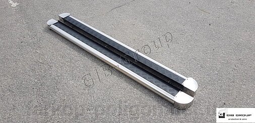 Пороги бічні труби з листом Lifan X60 (13+) D42 Silver-black-inside від компанії Інтернет-магазин тюнінгу «Safety auto group» - фото 1