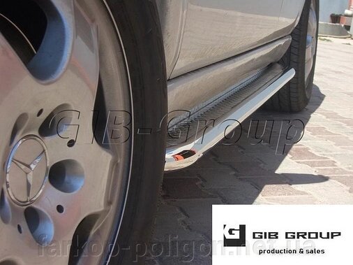 Пороги бічні труби з листом Mercedes-Benz ML 163 (97-05) D42 від компанії Інтернет-магазин тюнінгу «Safety auto group» - фото 1