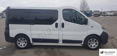 Пороги бічні труби з листом Opel Vivaro (2001-2021) D60 Silver коротка база від компанії Інтернет-магазин тюнінгу «Safety auto group» - фото 1