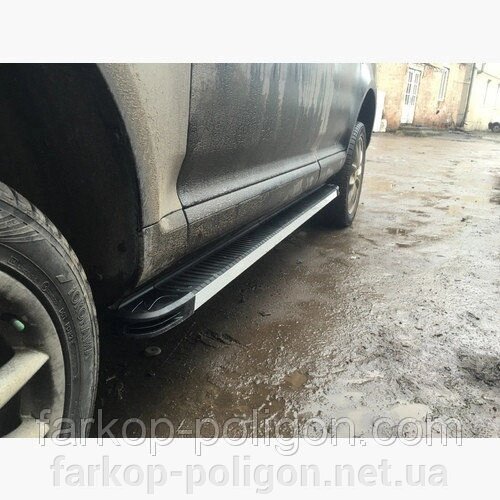 Пороги майданчика для Volkswagen Touareg з 2002-2010 р. від компанії Інтернет-магазин тюнінгу «Safety auto group» - фото 1