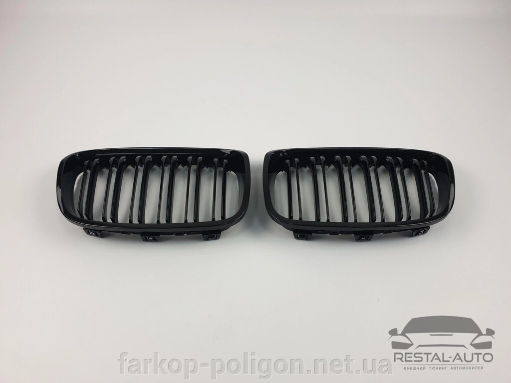 Решітка радіатора ніздрі BMW 1 F20/F21 2011-2015рік Чорні Глянцеві від компанії Інтернет-магазин тюнінгу «Safety auto group» - фото 1