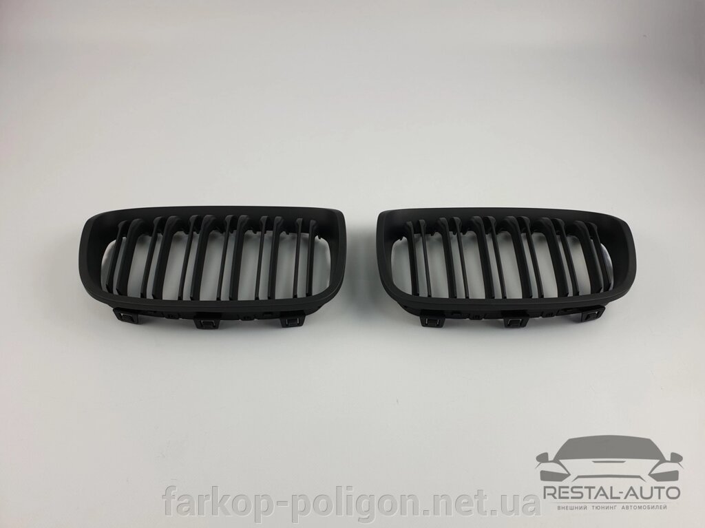 Решітка радіатора ніздрі BMW 1 F20/F21 2011-2015рік Чорні Матові від компанії Інтернет-магазин тюнінгу «Safety auto group» - фото 1