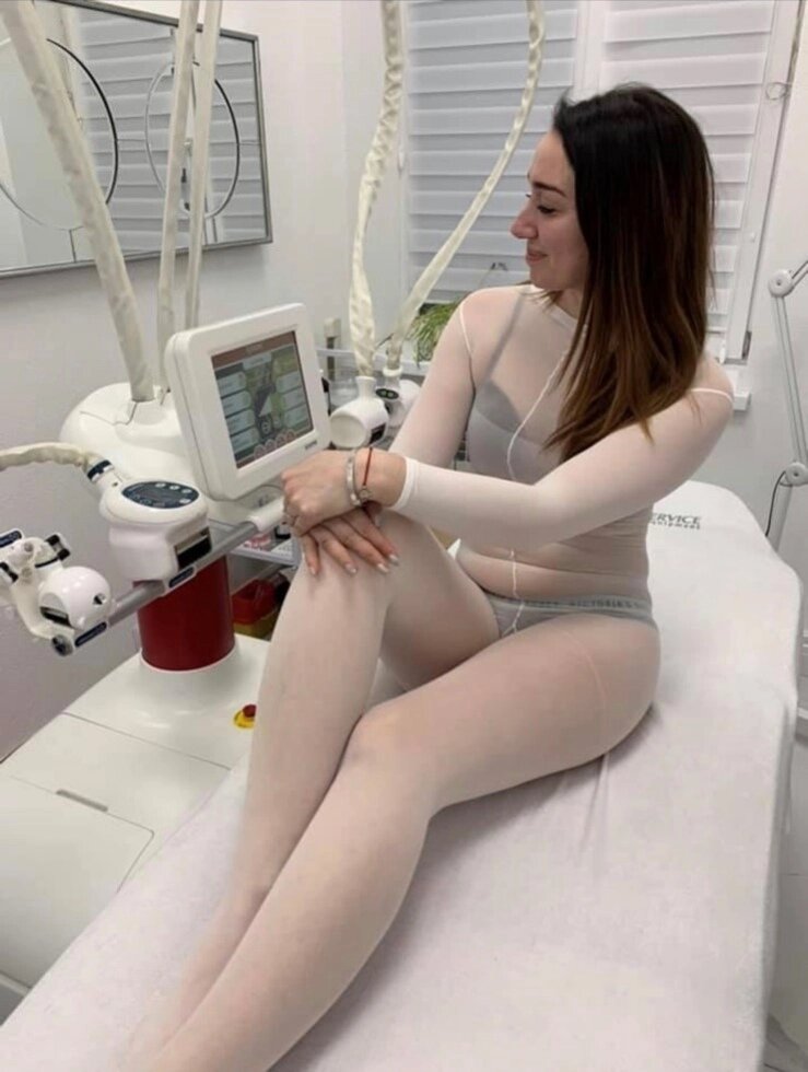 Апарат Айкун Лазер - інноваційна італійська технологія безболісного схуднення, не має аналогів в Хмельницькому від компанії МРТ КТ Хмельницький Ультрадіагностіка - фото 1